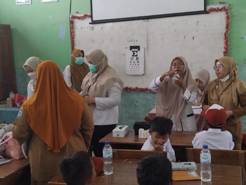 KEGIATAN SKRINING KESEHATAN PKG ANAK SEKOLAH (Tingkat SD/MI) DI SD NEGERI 1 ALASMALANG